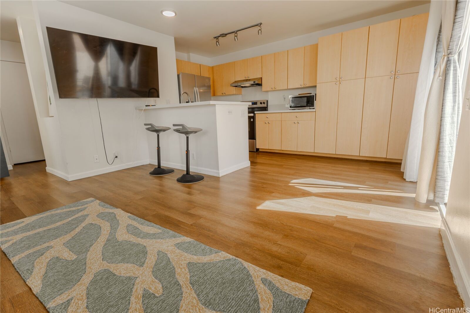 Property Photo: 91-1042 Manaolana Street 16B HI 96706