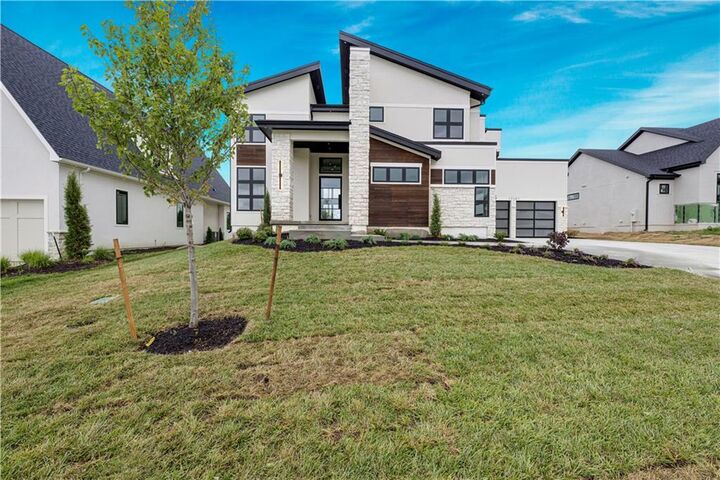 Property Photo:  17101 Earnshaw Street  KS 66221 