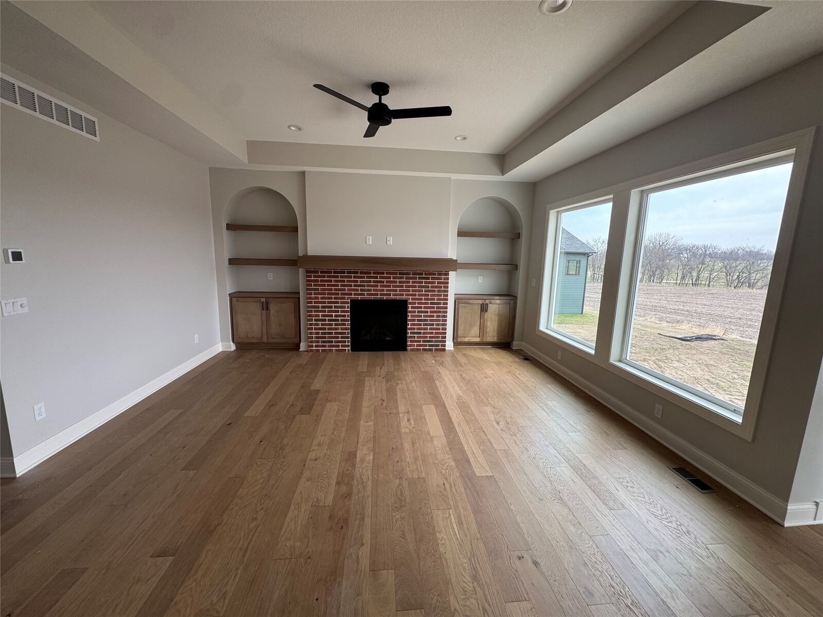 Property Photo:  1637 22nd Avenue SE  IA 50009 