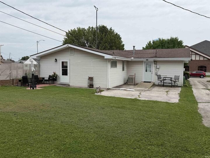 Property Photo:  88 SE 1st Street  IN 47441 
