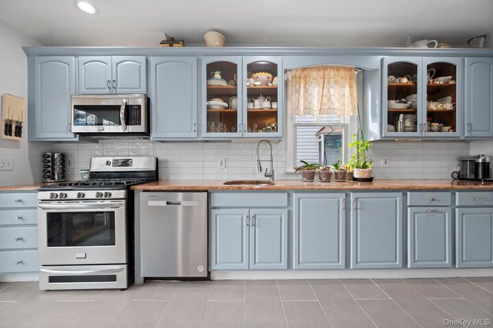 Property Photo:  132 Mayflower Avenue  NY 10801 