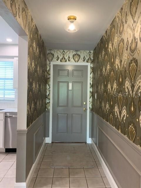 Property Photo:  1250 S Denning Drive 208  FL 32789 