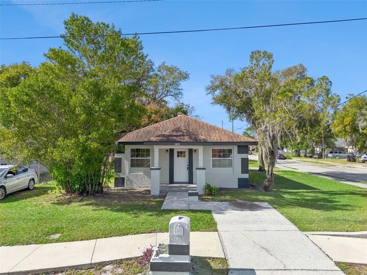 Property Photo:  1402 S Lee Avenue  FL 32805 