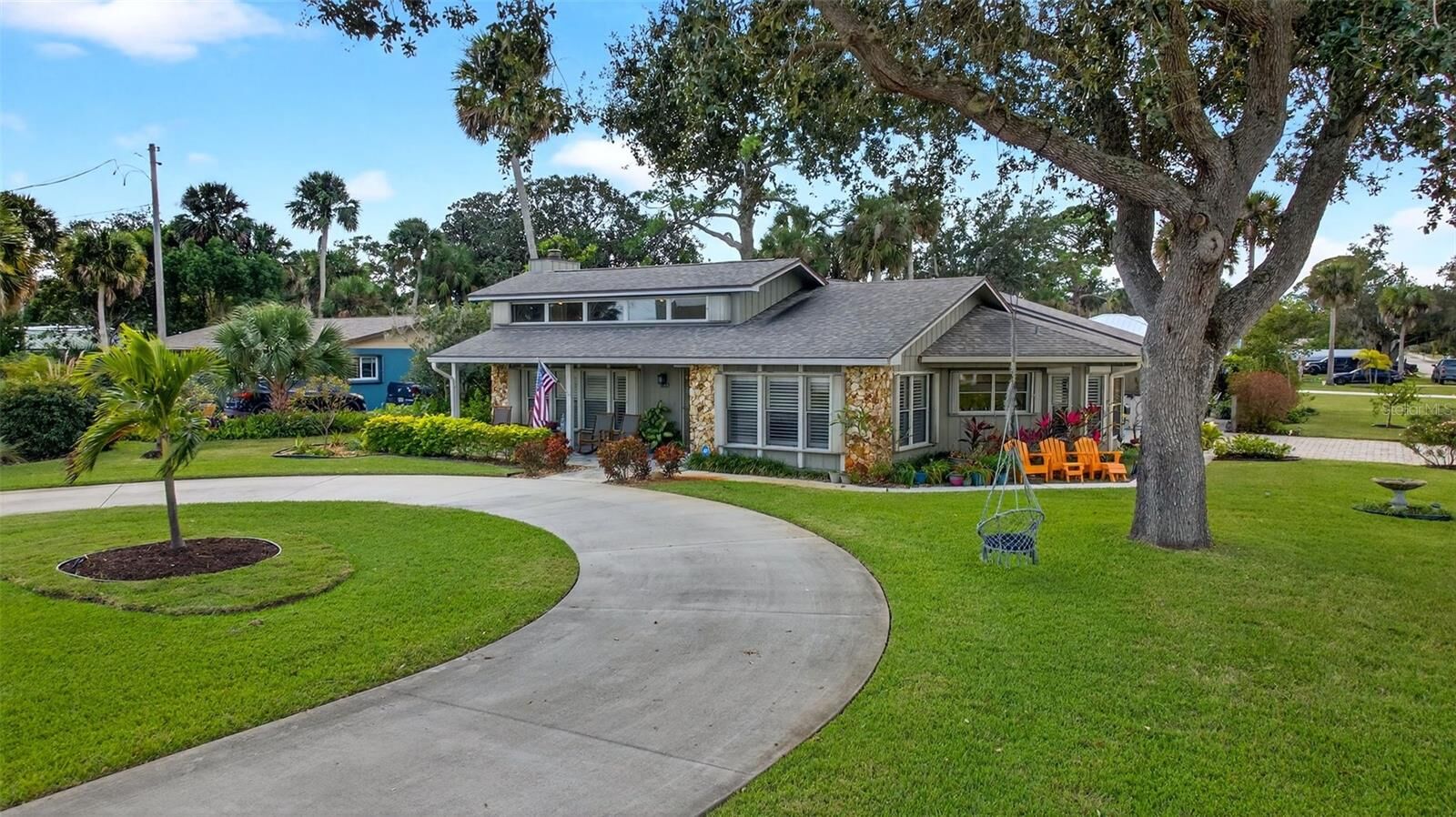 Property Photo:  1100 S Riverside Drive  FL 32132 