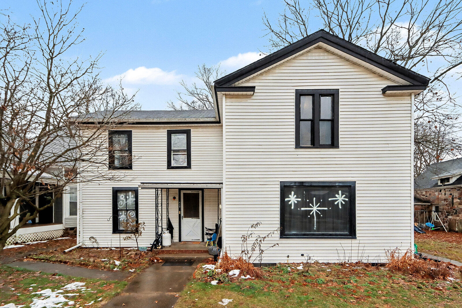 Property Photo: 412 W Front Street MI 49030