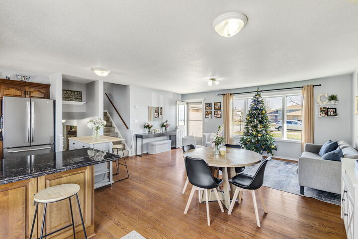 Property Photo: 510 Manor Drive IL 60468