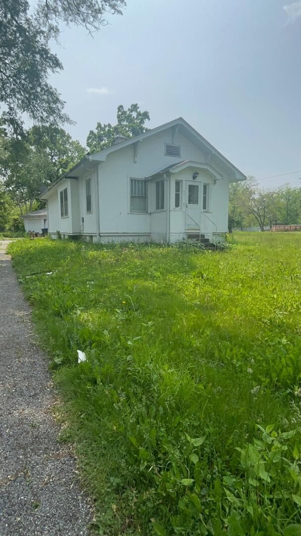 Property Photo:  2411 31st Street  IL 60099 