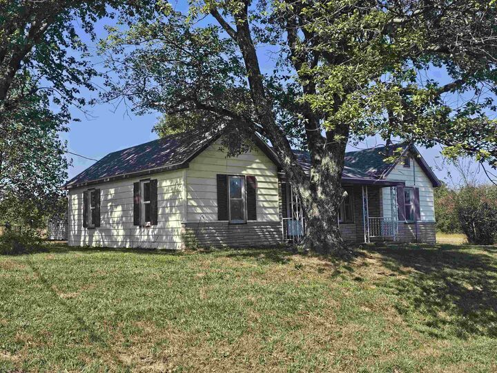 Property Photo:  11115 Lamaster Rd Road  IL 62959 