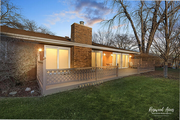 Property Photo:  2 Guildford Drive  IL 60914 