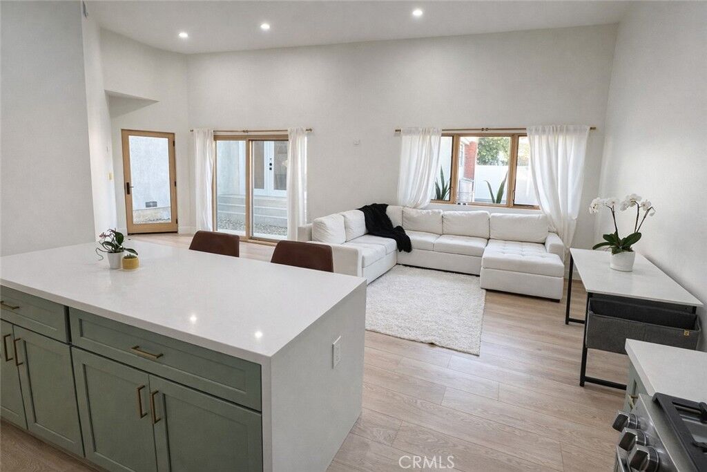 Property Photo: 3636 Gardenia CA 90807