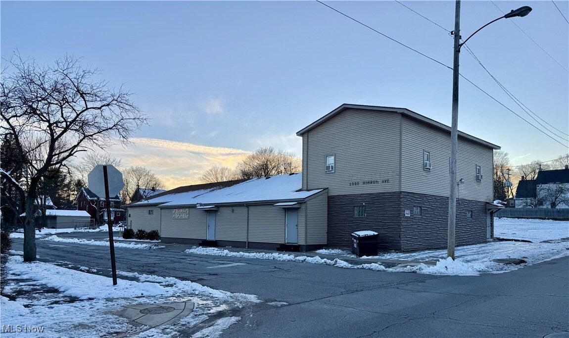 Property Photo:  1585 Himrod Avenue  OH 44506 