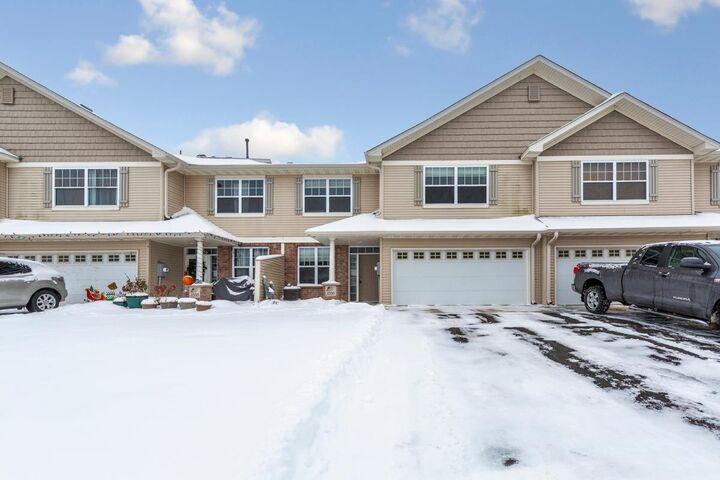 Property Photo:  1556 Independence Drive 202  MN 55057 
