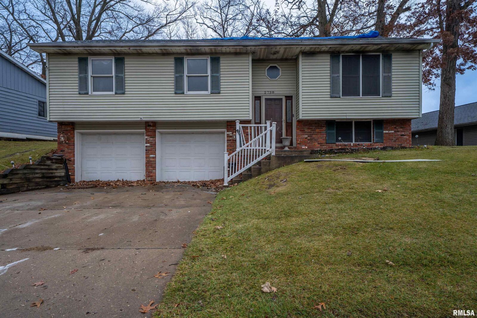 Property Photo:  2738 W Millbrook Court  IL 61615 