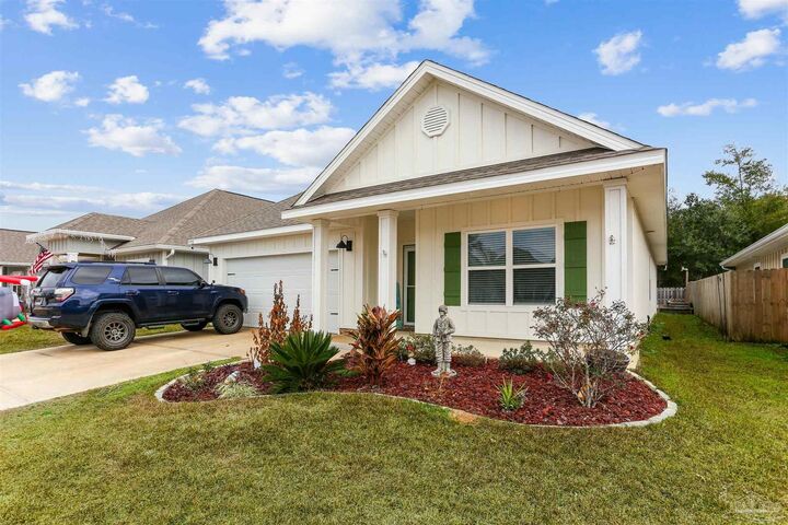 Property Photo:  5752 Conley Ct  FL 32571 