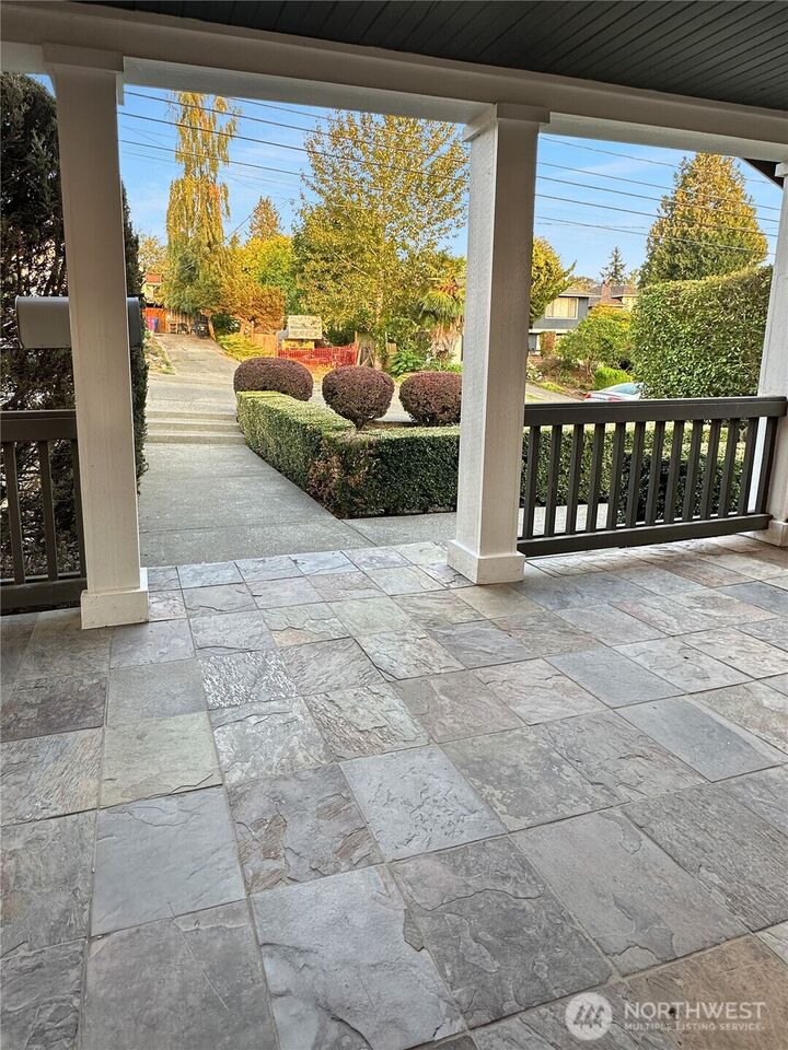 Property Photo: 6539 51 Avenue S WA 98118