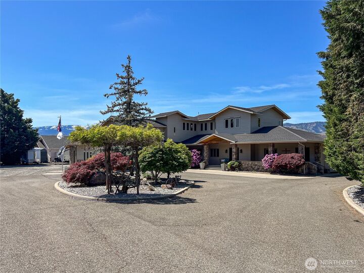 Property Photo:  2860  Riverwalk Place  WA 98802 