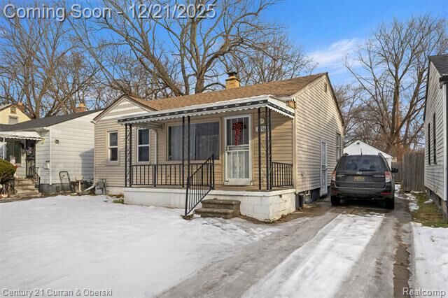 Property Photo:  19166 Bentler Street  MI 48219 