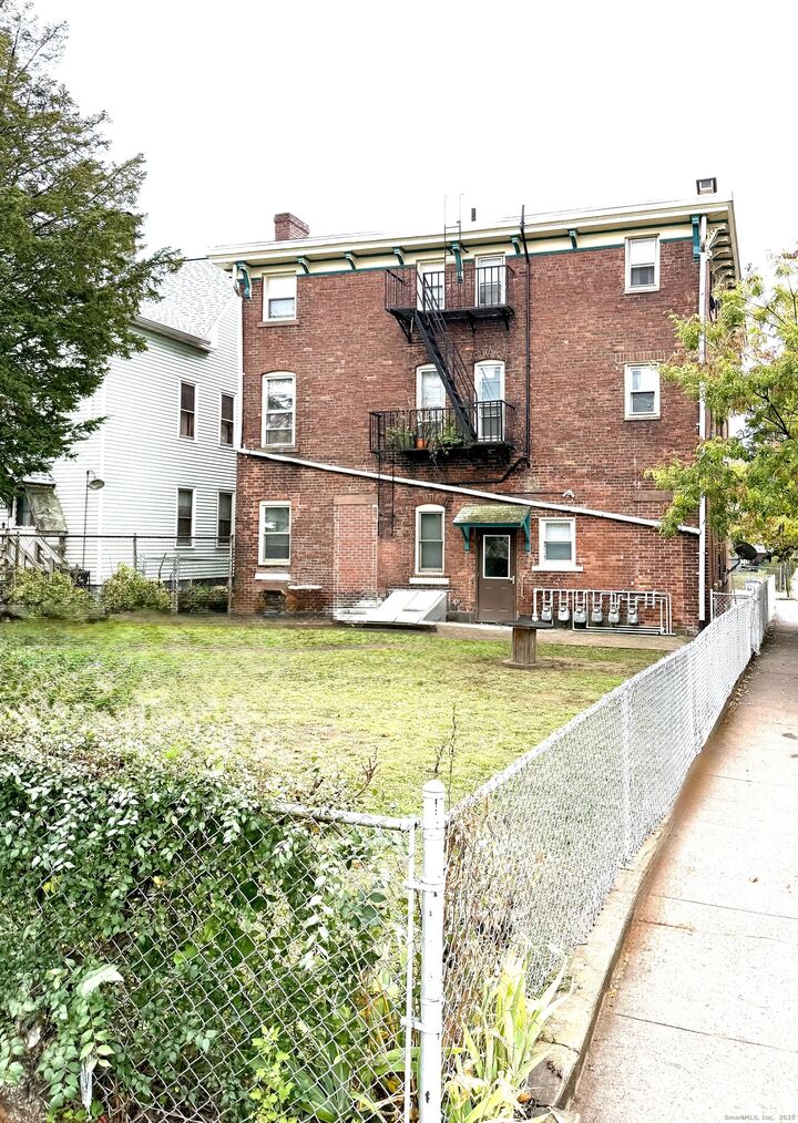 Property Photo:  197 Exchange Street  CT 06513 