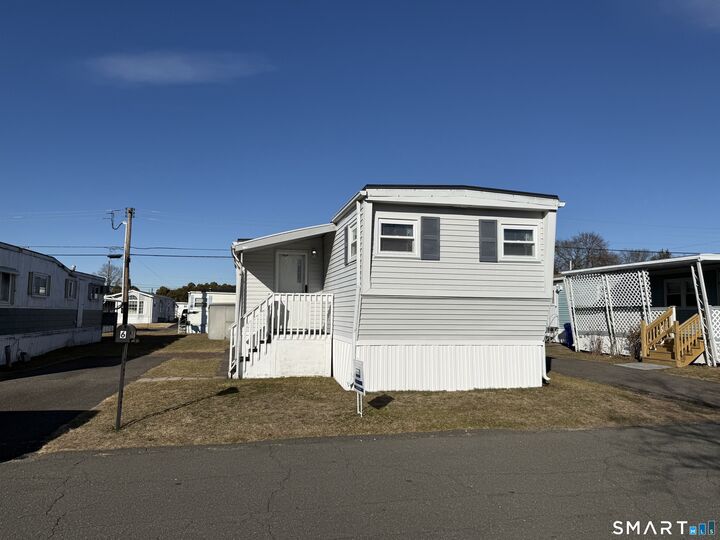 Property Photo:  6 Cherokee Road  CT 06118 