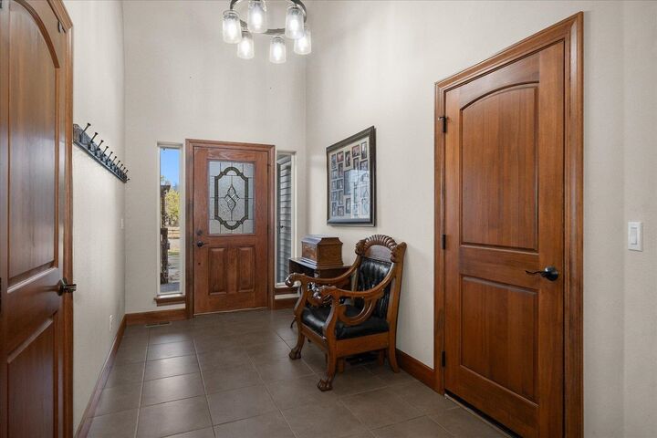 Property Photo:  4529 E Diagonal Rd  ID 83858 