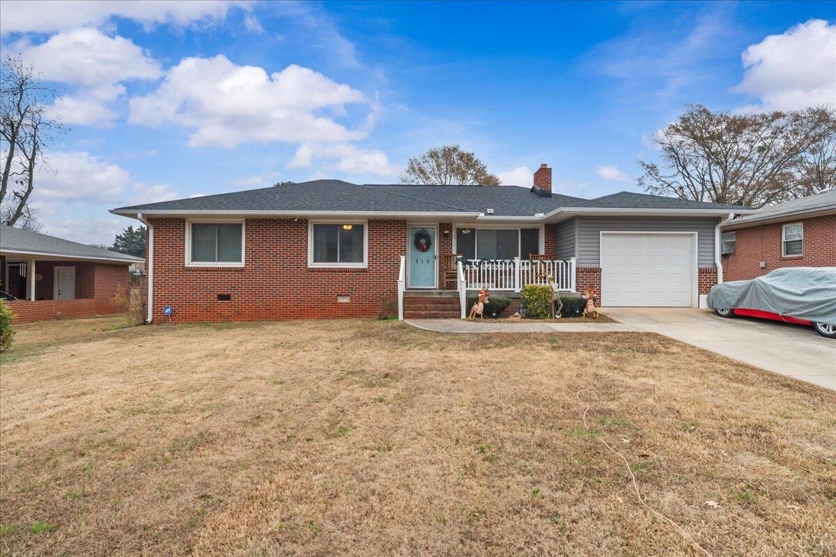 Property Photo:  510 Visage Drive  SC 29626 
