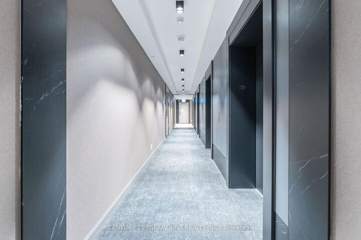 Property Photo:  55 Mercer Street 3902  ON M5V 0W4 