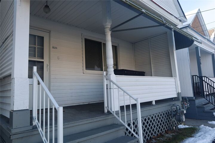 Property Photo: 624 Park Ave PA 15025