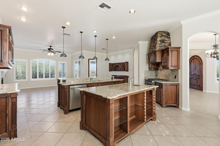 Property Photo:  7917 E Cave Creek Road  AZ 85377 