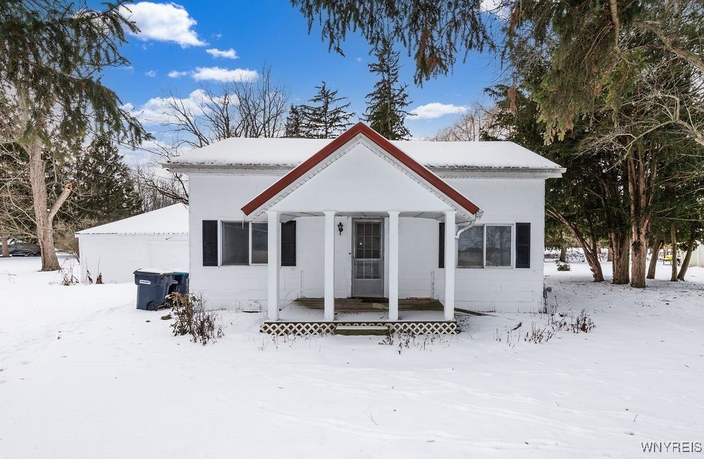 Property Photo:  4374 East River Road  NY 14072 