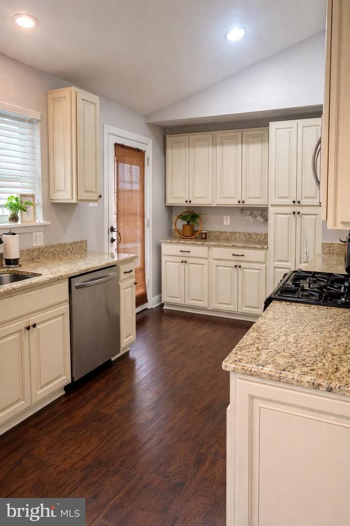 Property Photo:  2522 Creek Road  NJ 08036 