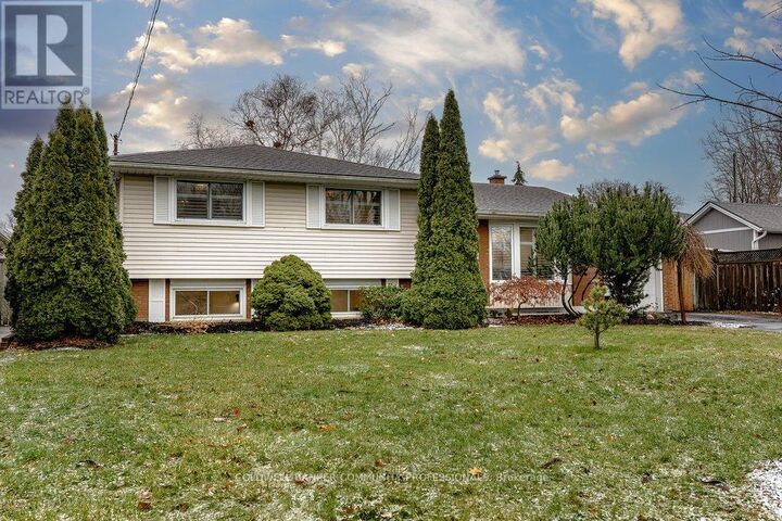 Property Photo:  16 Old Oxford Road  ON L2M 2J9 