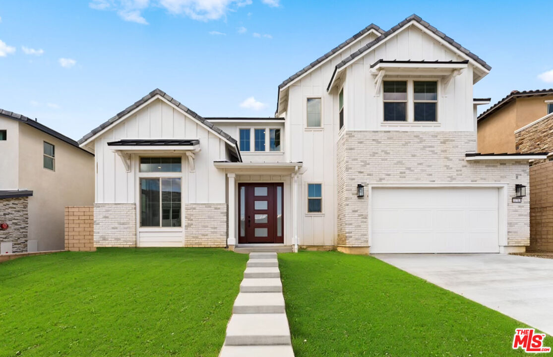 Property Photo:  11713 Toyon Dr  CA 91311 