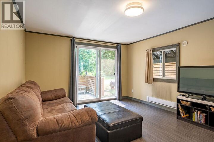 Property Photo: 1079 Lundell Road 4 BC V0E 2S0