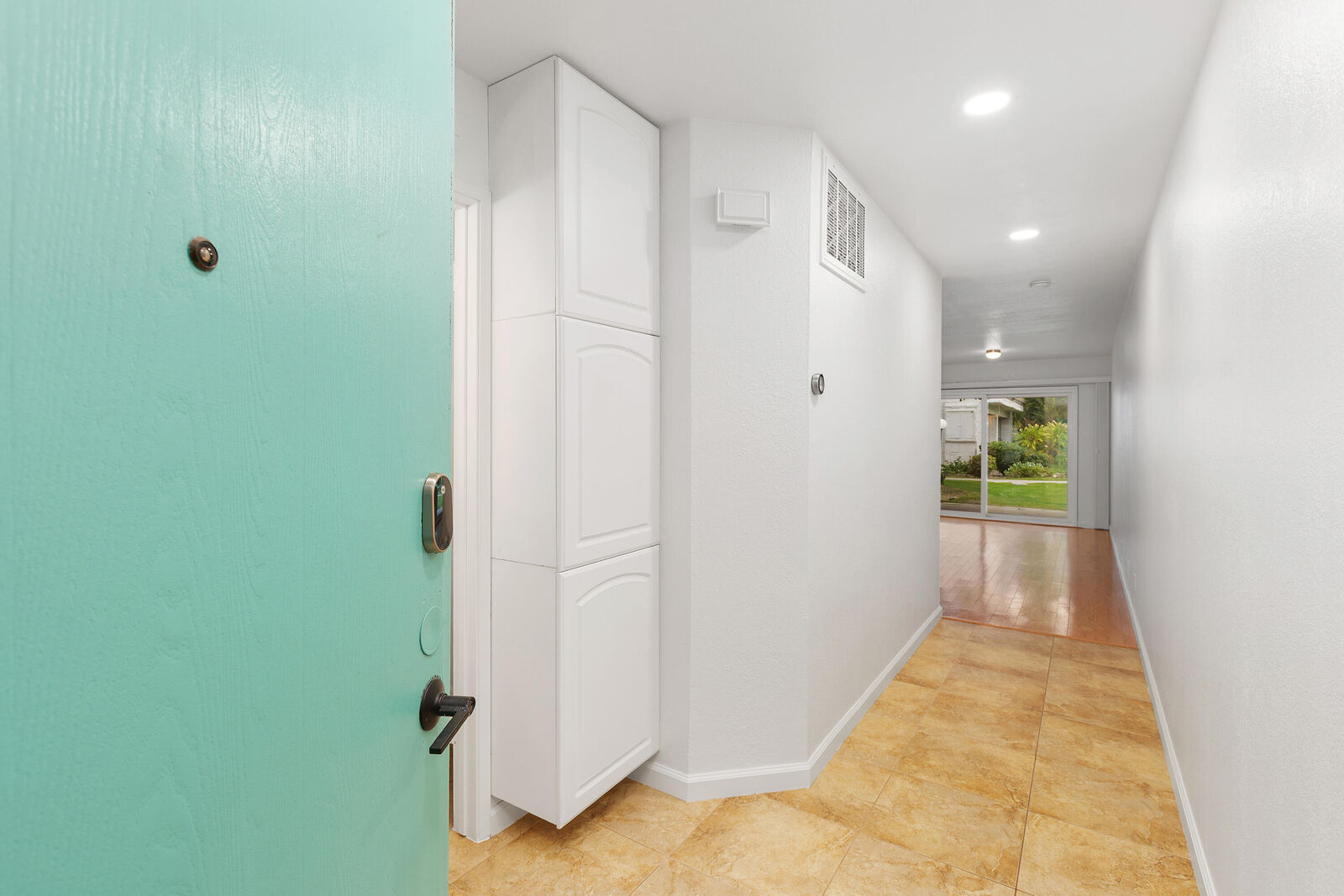 Property Photo:  5125 E Waverly Drive B5  CA 92264 