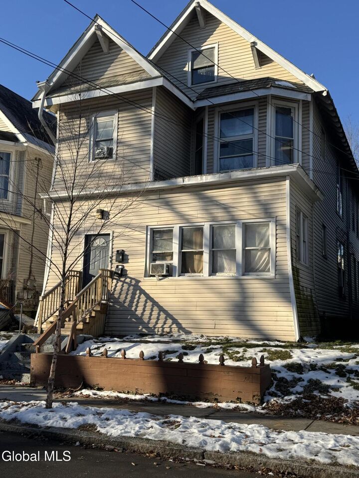 Property Photo:  5 S Dove Street  NY 12202 