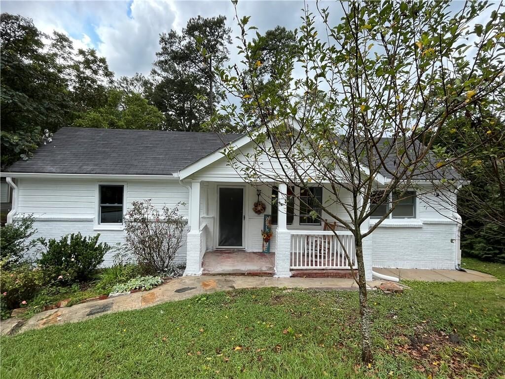 Property Photo:  718 Fairburn Road NW  GA 30331 