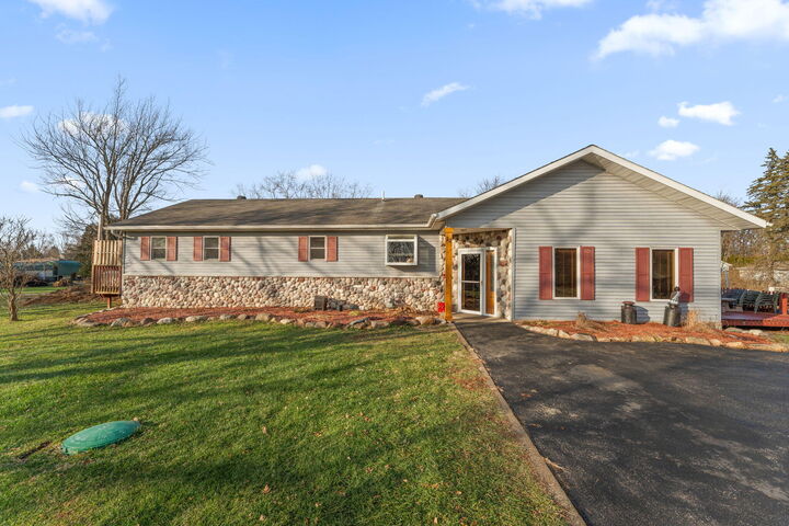 Property Photo: 12 S Beulah Vista IN 46341