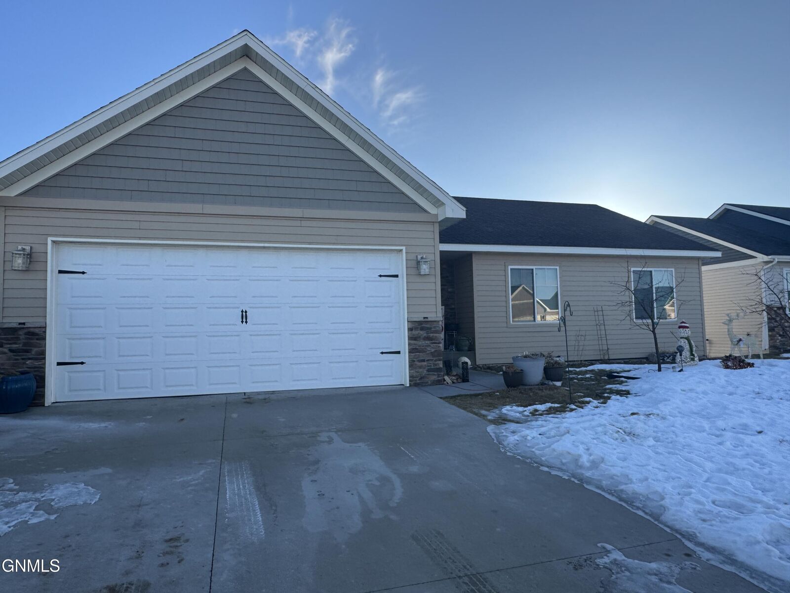 Property Photo: 321 27th Avenue NE ND 58854