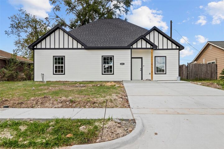 Property Photo:  12011 Coulson Cir  TX 77015 