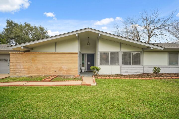 Property Photo:  4510 Silverwood Drive  TX 77035 