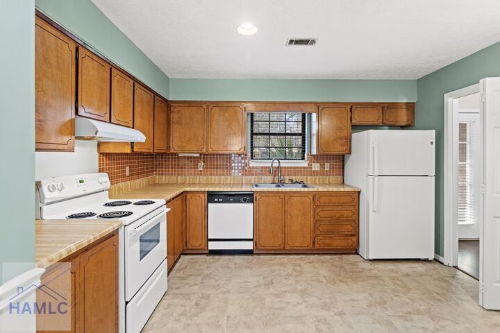 Property Photo:  616 Sandy Run Drive  GA 31313 