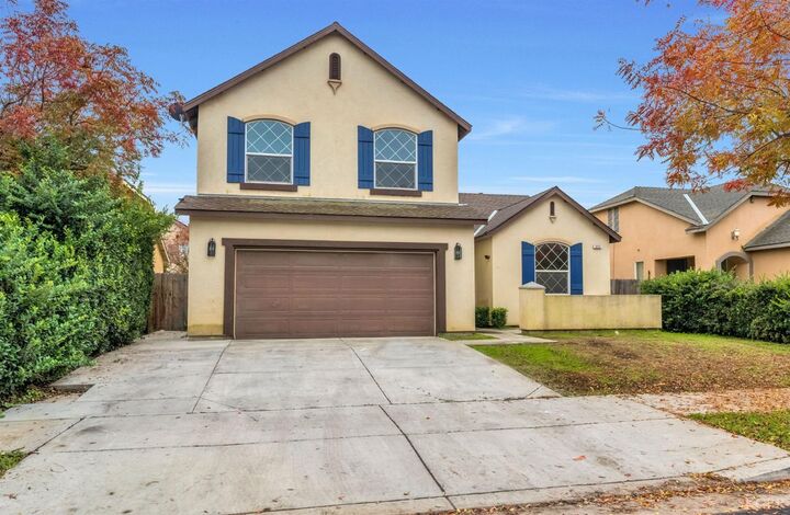 Property Photo:  653 Visconti  CA 93245 