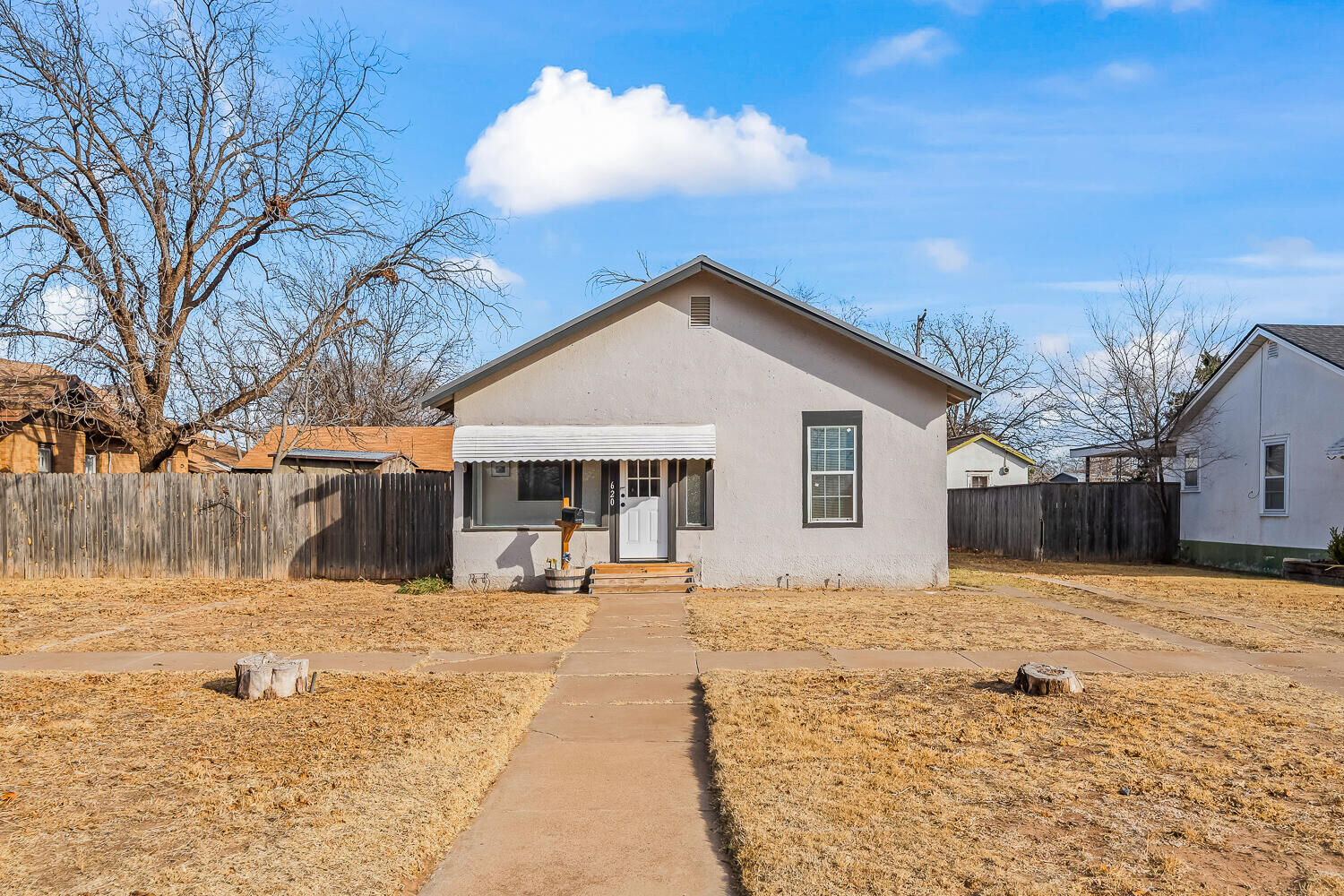 Property Photo:  620 S 11th Street  TX 79364 