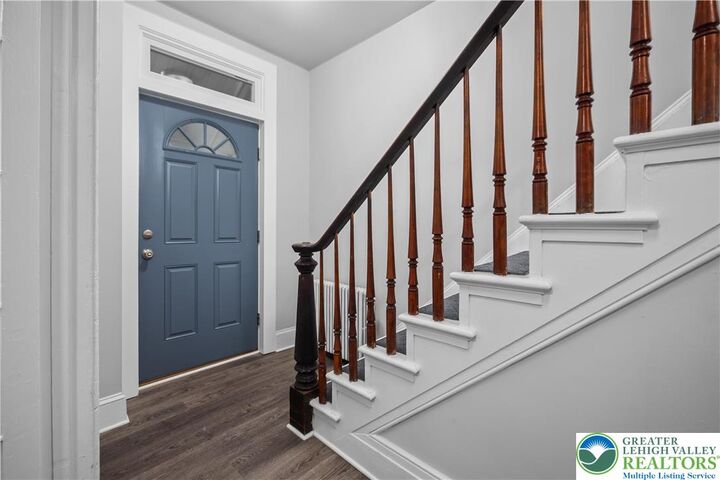 Property Photo:  721 Ferry Street  PA 18042 