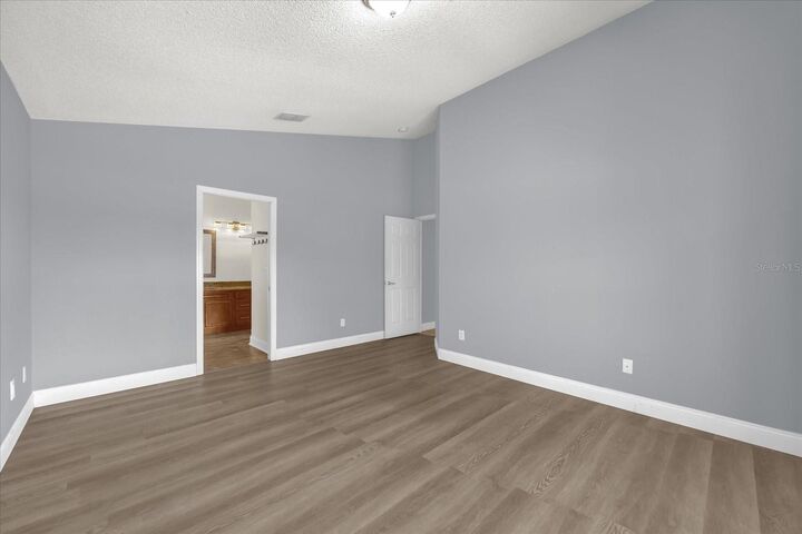 Property Photo:  7936 Oakstone Court  FL 32822 