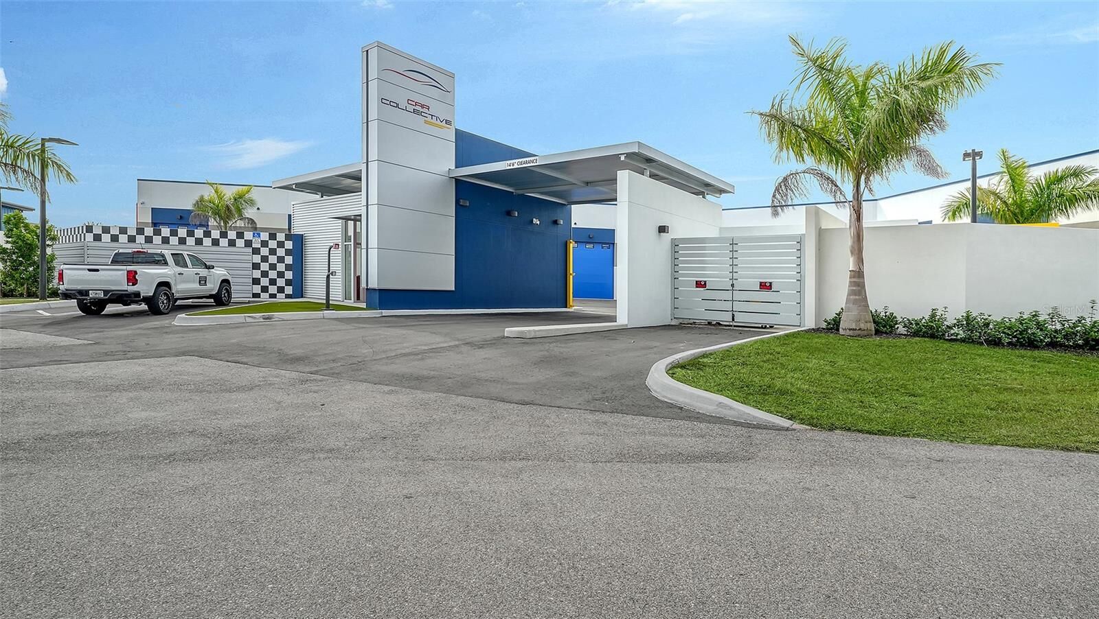 Property Photo:  8100 Ciboney Court 10  FL 34240 