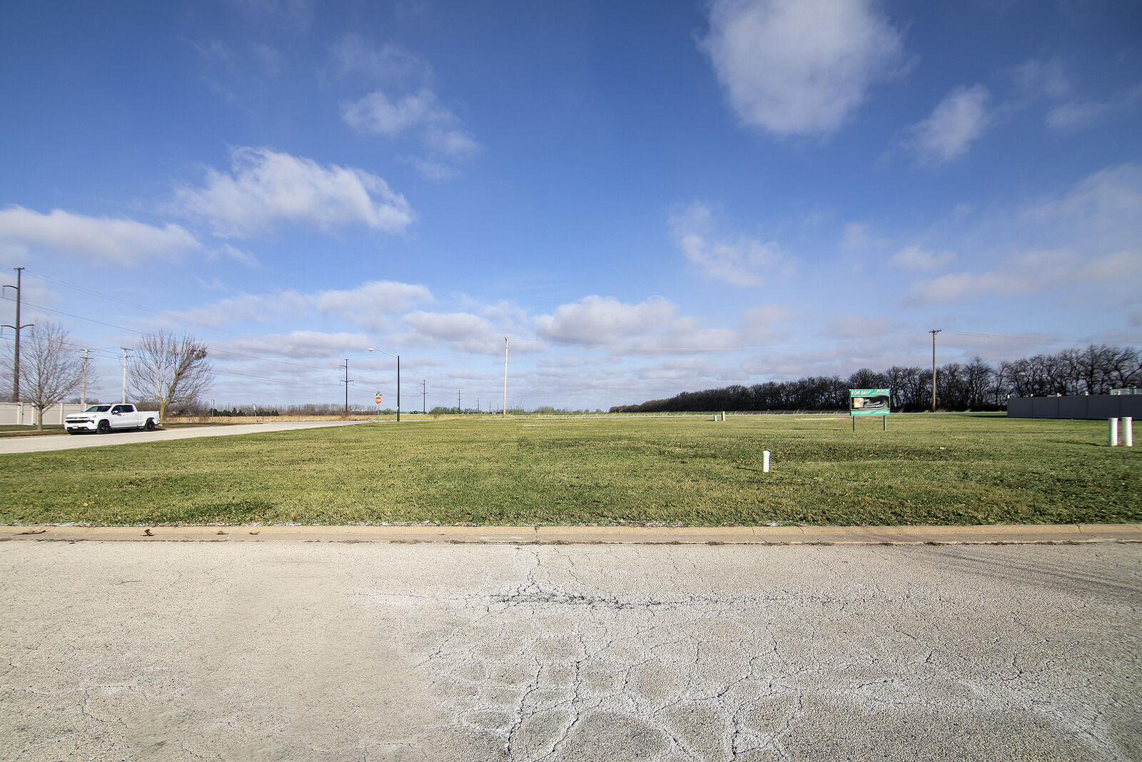 Property Photo:  501 Spring Park Loop  IL 60914 