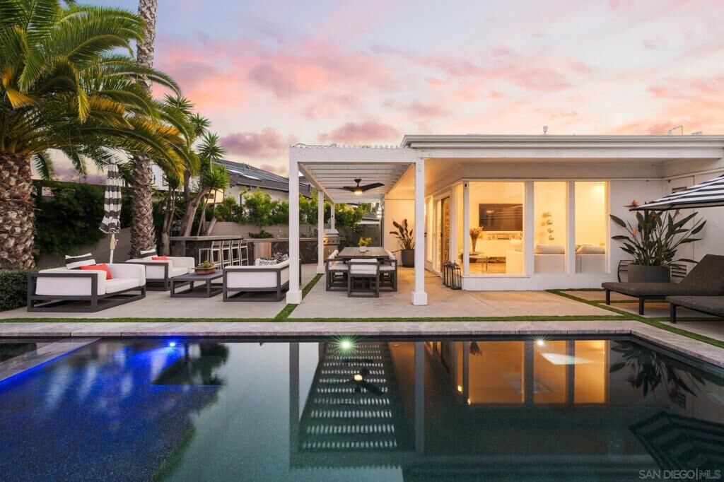 Property Photo:  7026 Estrella De Mar Rd  CA 92009 