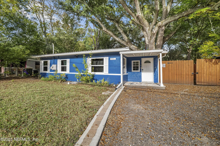 Property Photo:  3933 Abby Lane  FL 32207 