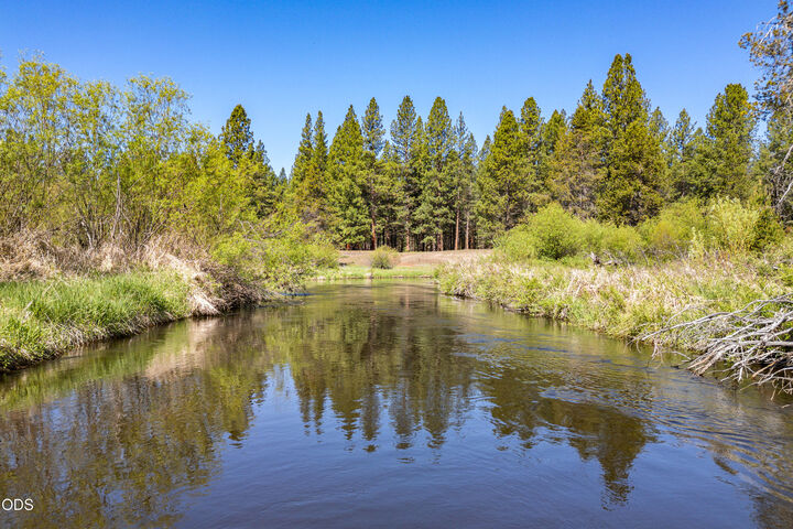 Property Photo:  50910 Masten Road  OR 97739 